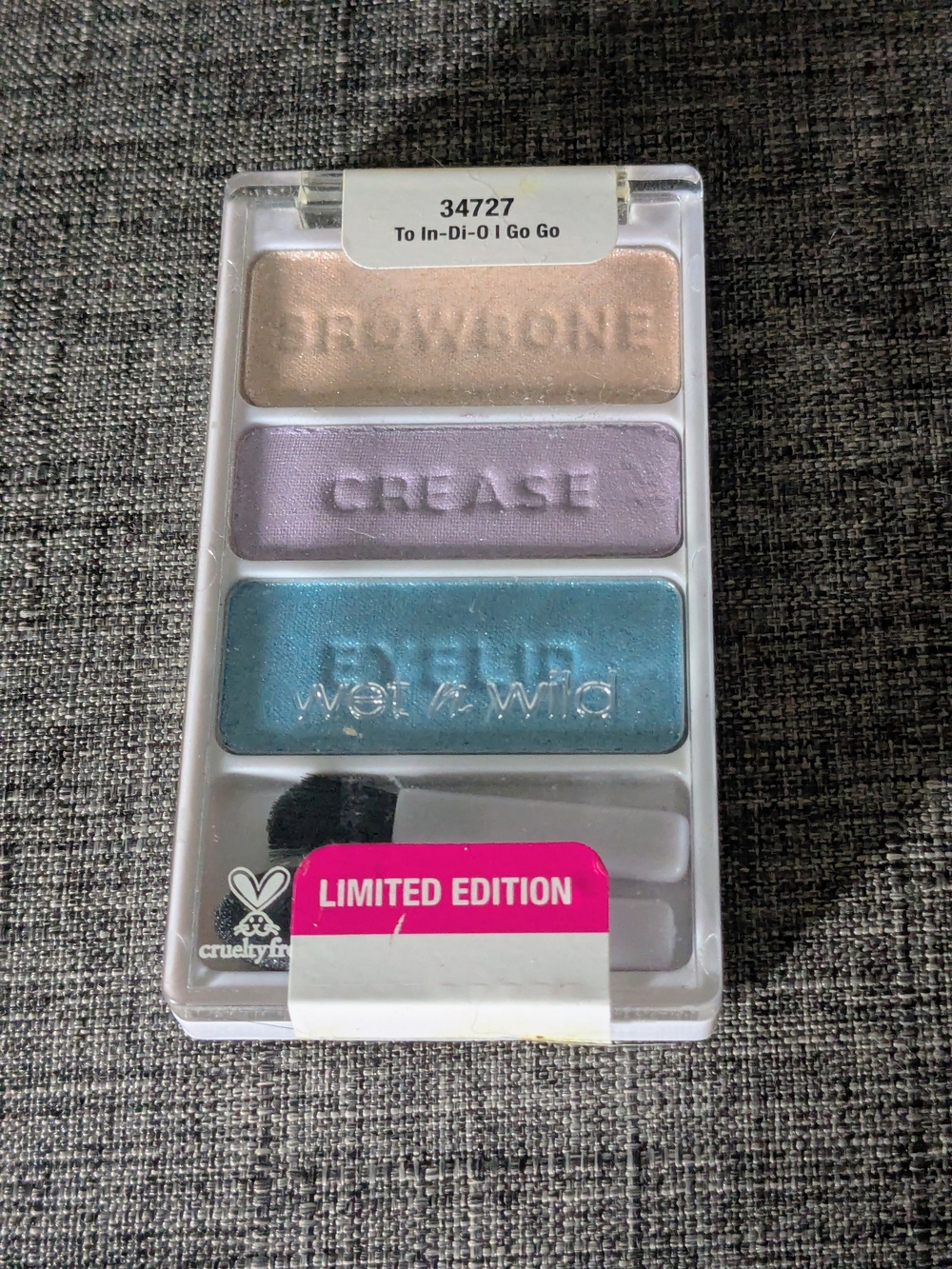 Three-pan Wet n Wild Limited Edition Eyeshadow Trio. Beautiful Colors.